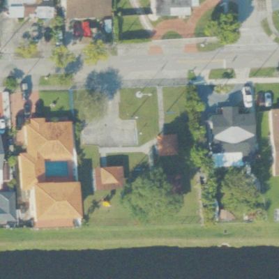 Aerial view of Dominoes Park