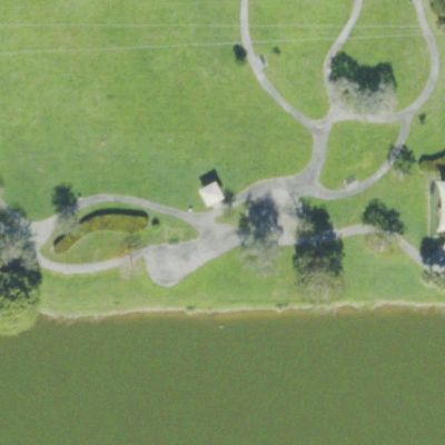 Aerial view of Oak Lake Park